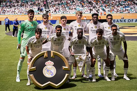 إصابة مبابي ومستقبل رودريجو.. ماذا قال ألونسو عن مصير 10 لاعبين في ريال مدريد؟